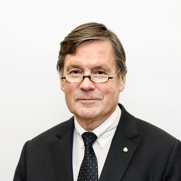 Dr. Thomas Hermes Dr. Thomas Hermes