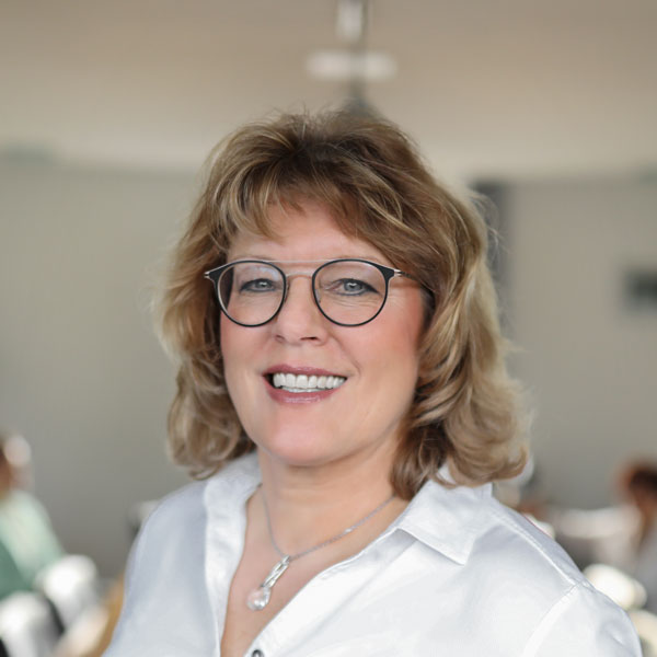 Angelika Kirch