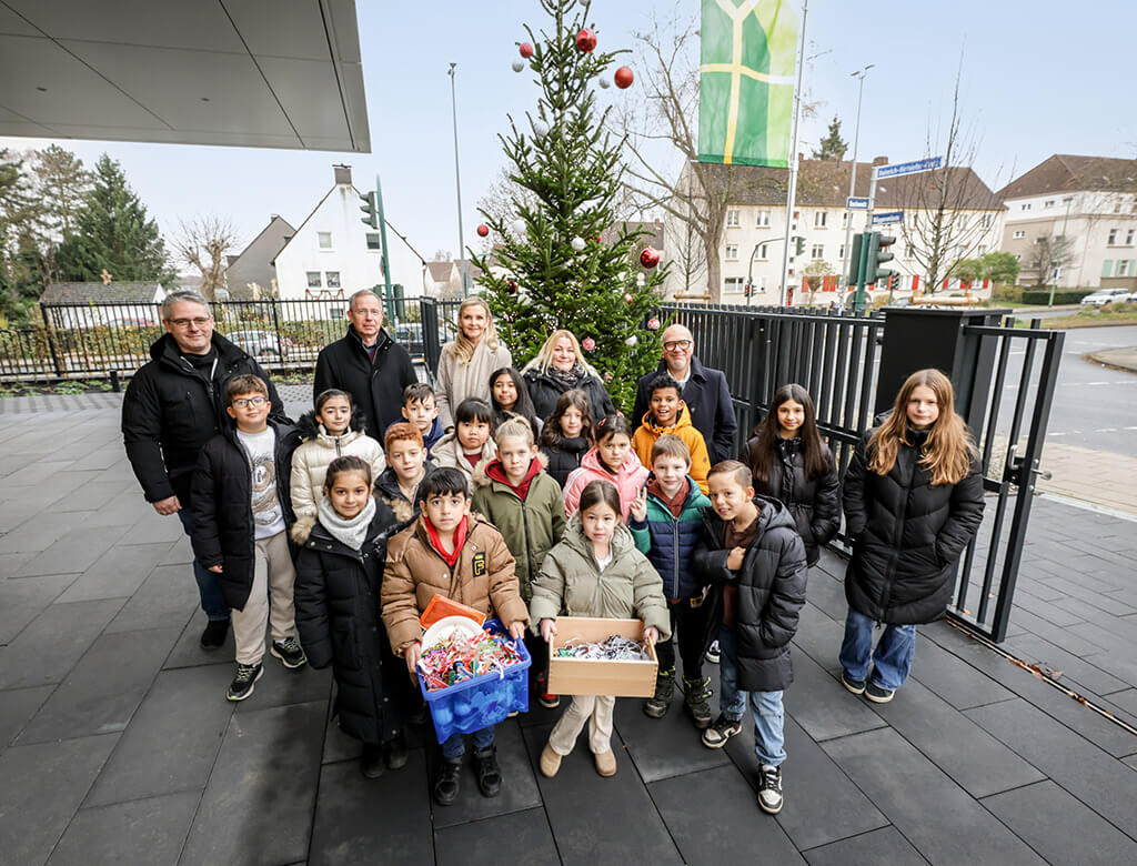 2025 Baumschmuecken Essen-Nord-Kinder
